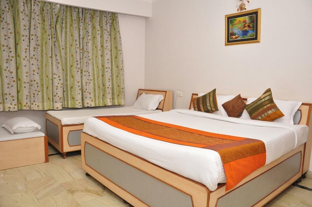 Hotel Mercury Inn By Sonachi Amritsar Zimmer foto